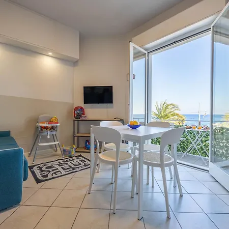 Appartamento Babyaccommodation Family Panoramic Iii *