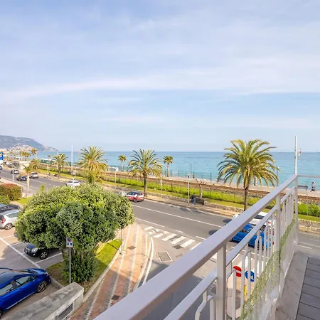 Babyaccommodation Family Panoramic Iii *